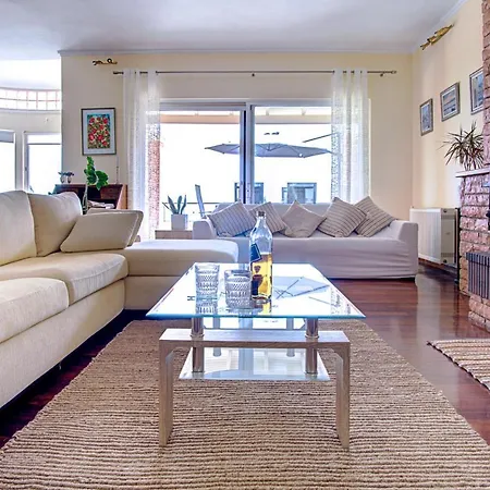 Seaview & Villa