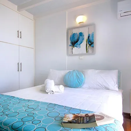 Seaview & Villa *