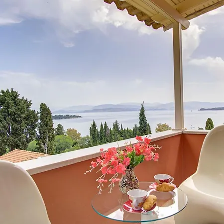 Villa Seaview & *
