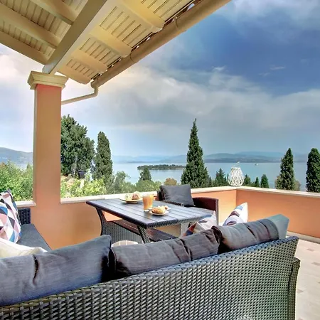 Seaview & Villa *