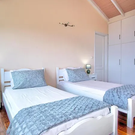 Seaview & Villa